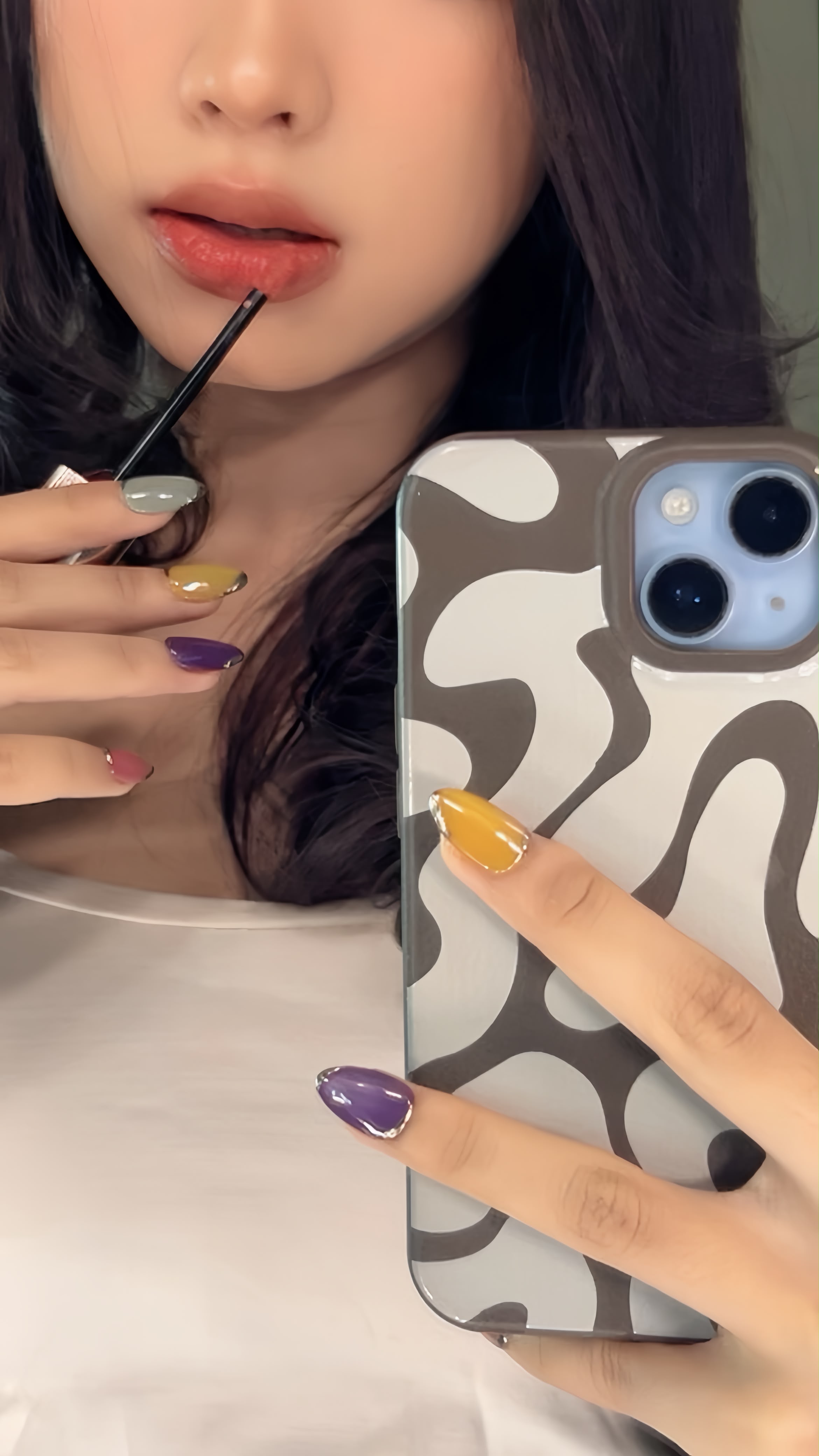 Tampilan press-on nails TWINSS 4