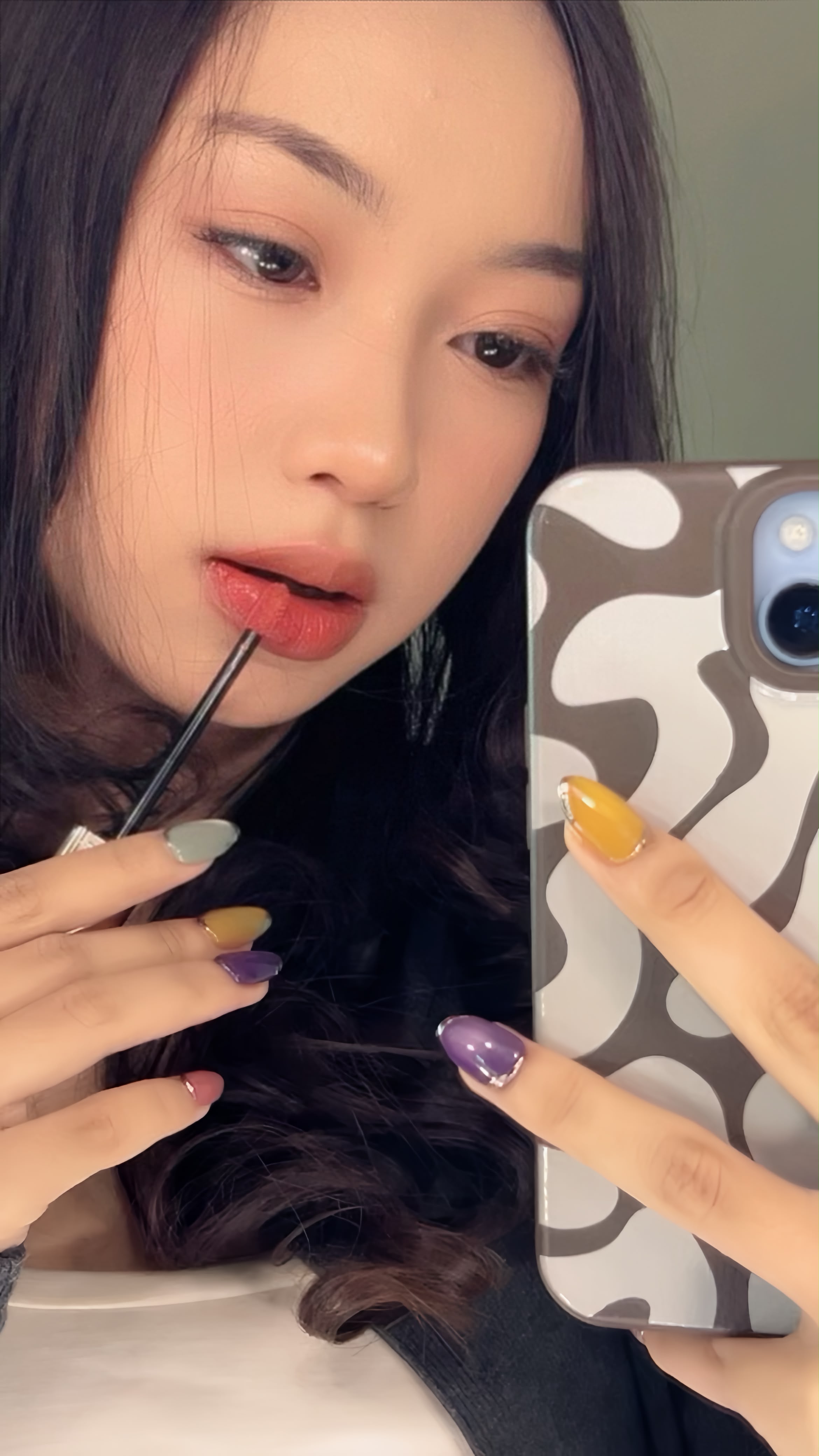 Tampilan press-on nails TWINSS 5